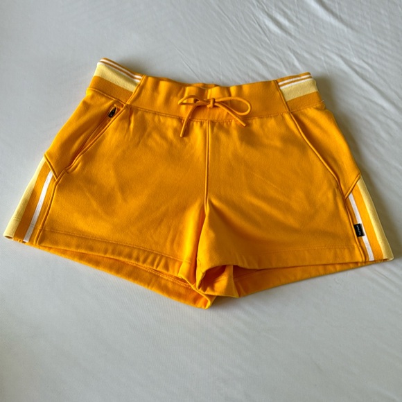 Athleta Women’s Shorts - Picture 1 of 6